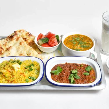 Тауық еті қосылған үнді Ораза сеты.