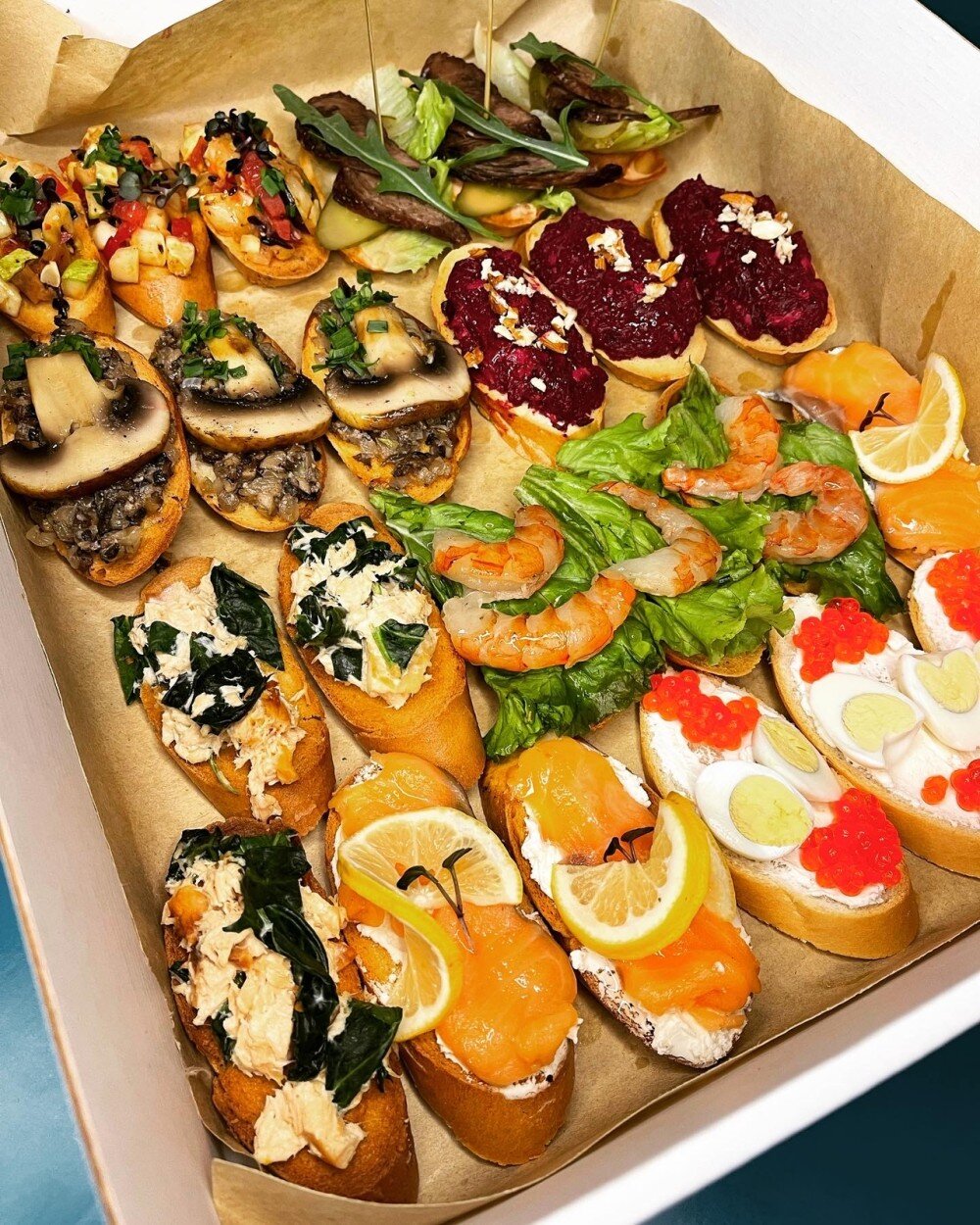Брускет Ассорти, 24 шт.