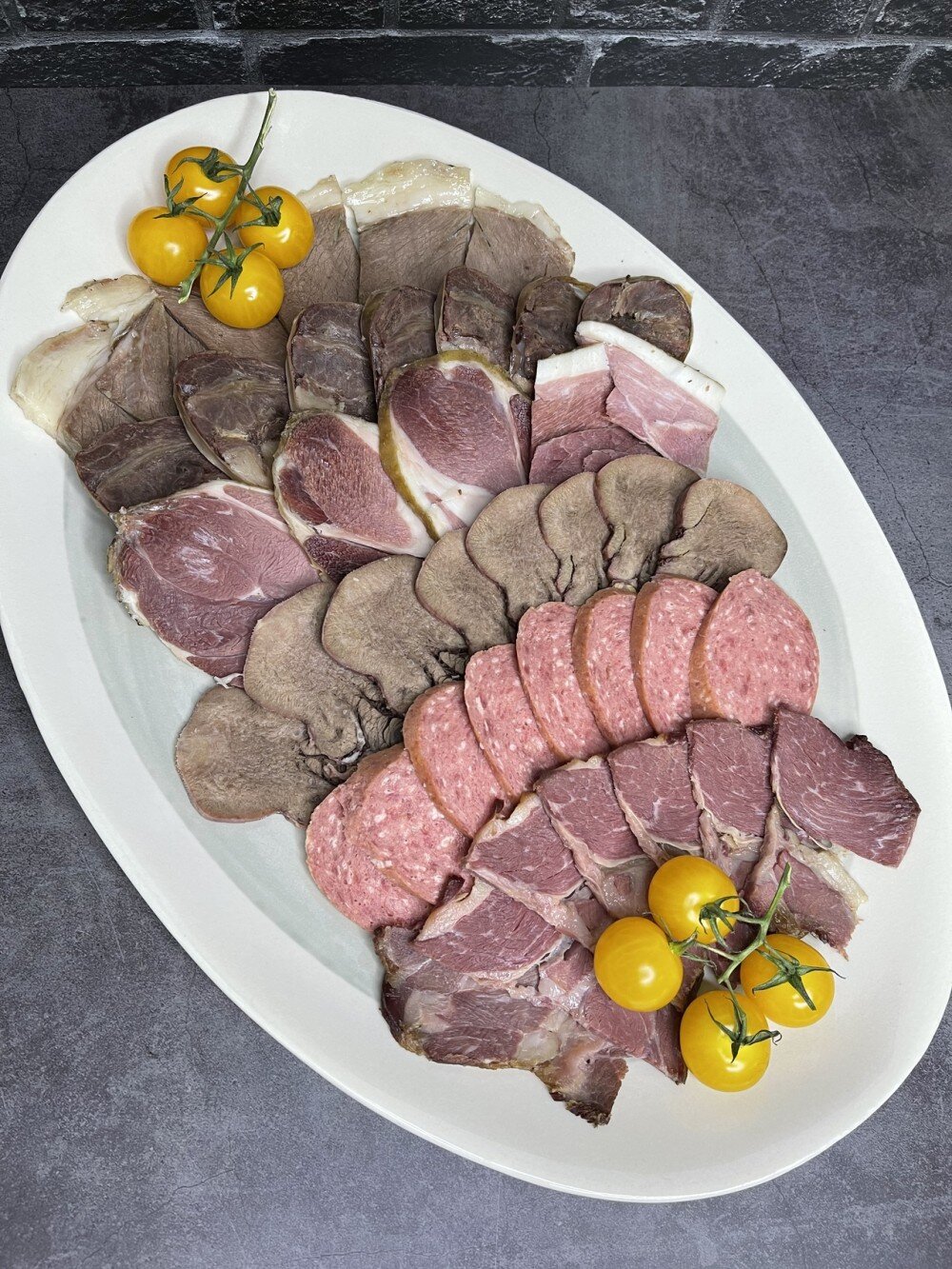 Ассорти мясных деликатесов «Казахстан »