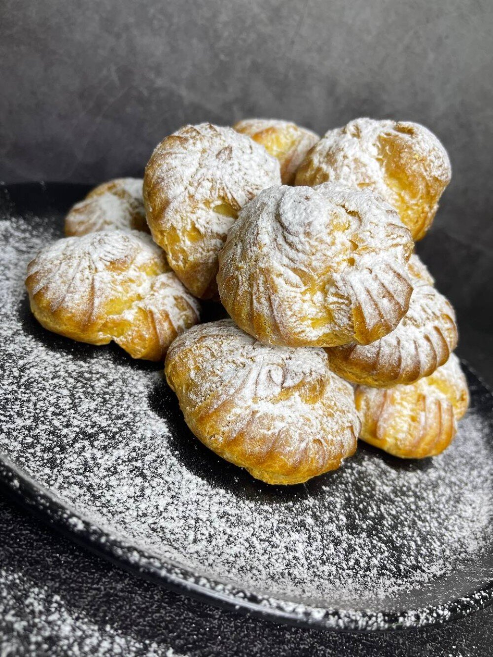 Профитроли с кремом брюле