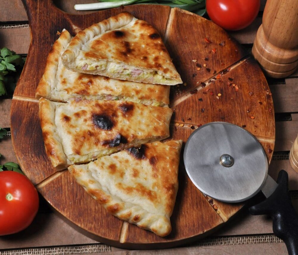 Пицца «Кальцоне по-украински» 35 см