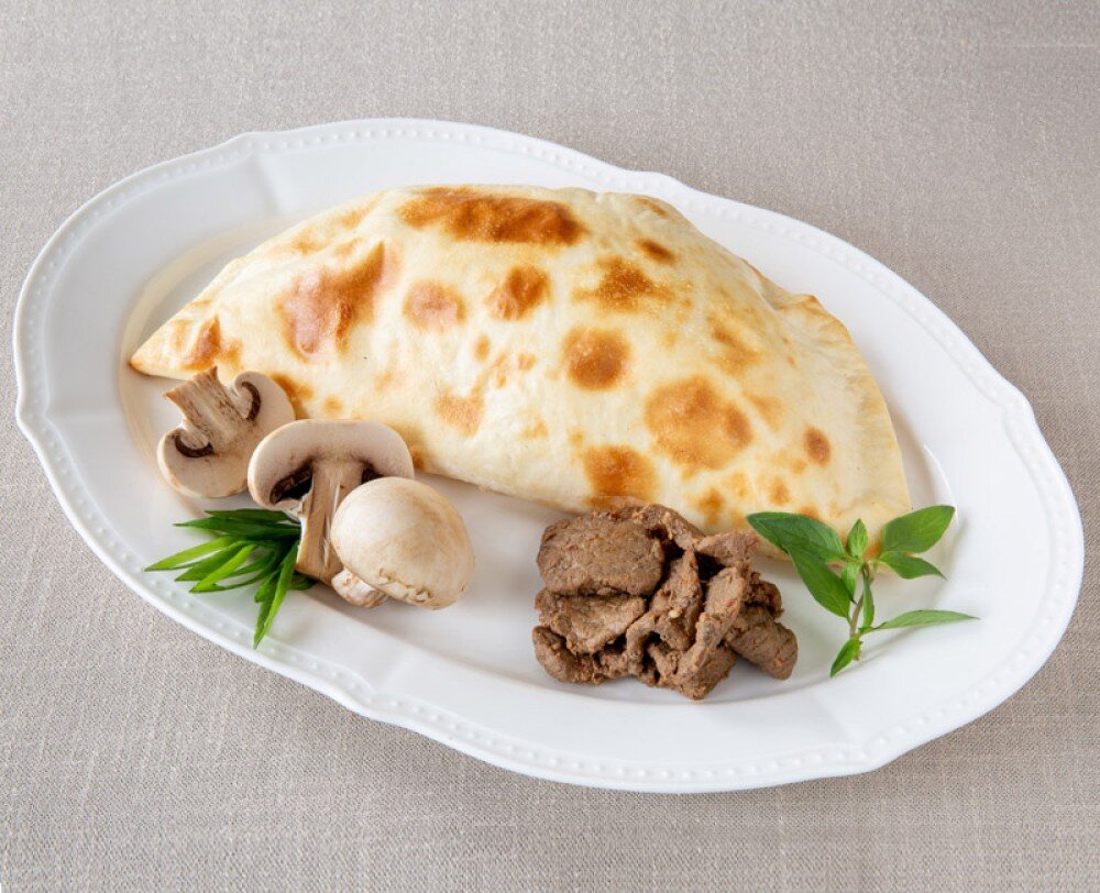 Кальцончини с говядиной