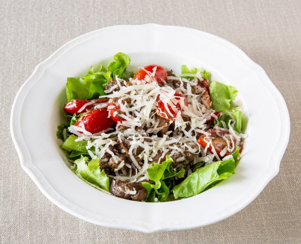 Теплый салат с куриной печенью
