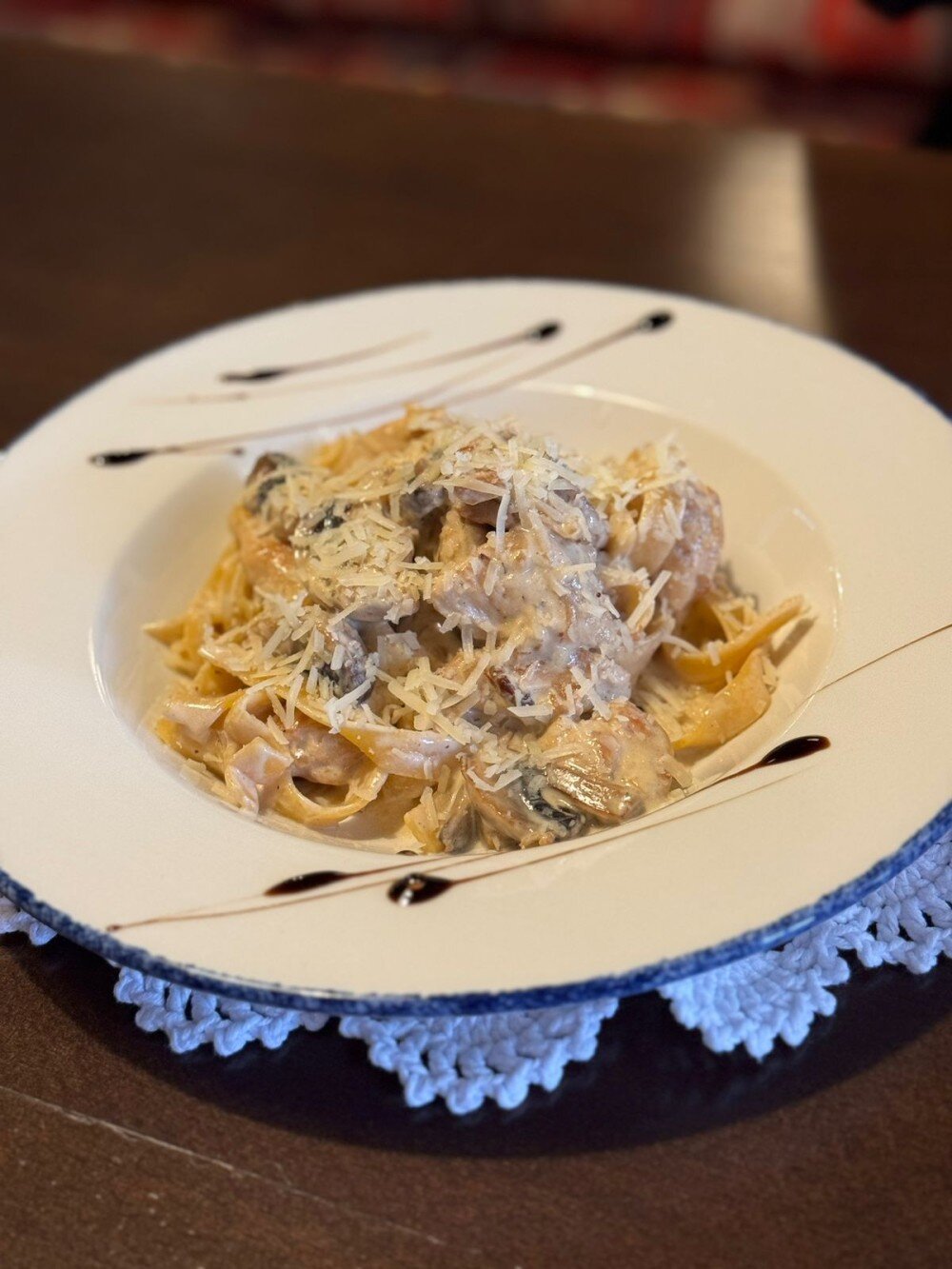 Сливочная паста с курицей и грибами