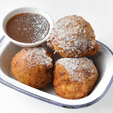 Карамель қосылған пончиктар