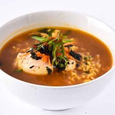 Орта-ащылықтағы рамен