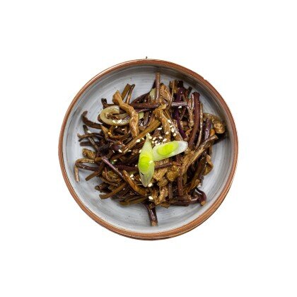 Салат из папоротника/고사리나물