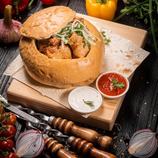 Шашлык «Утка в булке по-горски»