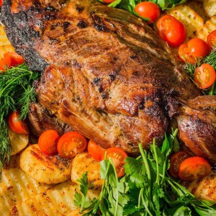 Голень ягненка с пикантным картофелем (предзаказ)