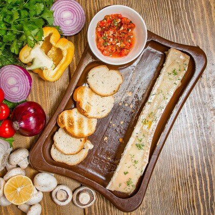 Илик (костный мозг) на гриле с чесночно-томатным соусом