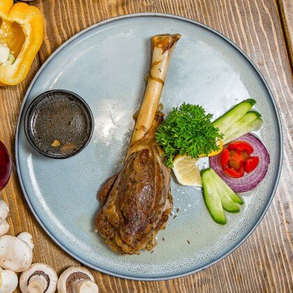 Тушеная баранья голяшка по-фирменному рецепту