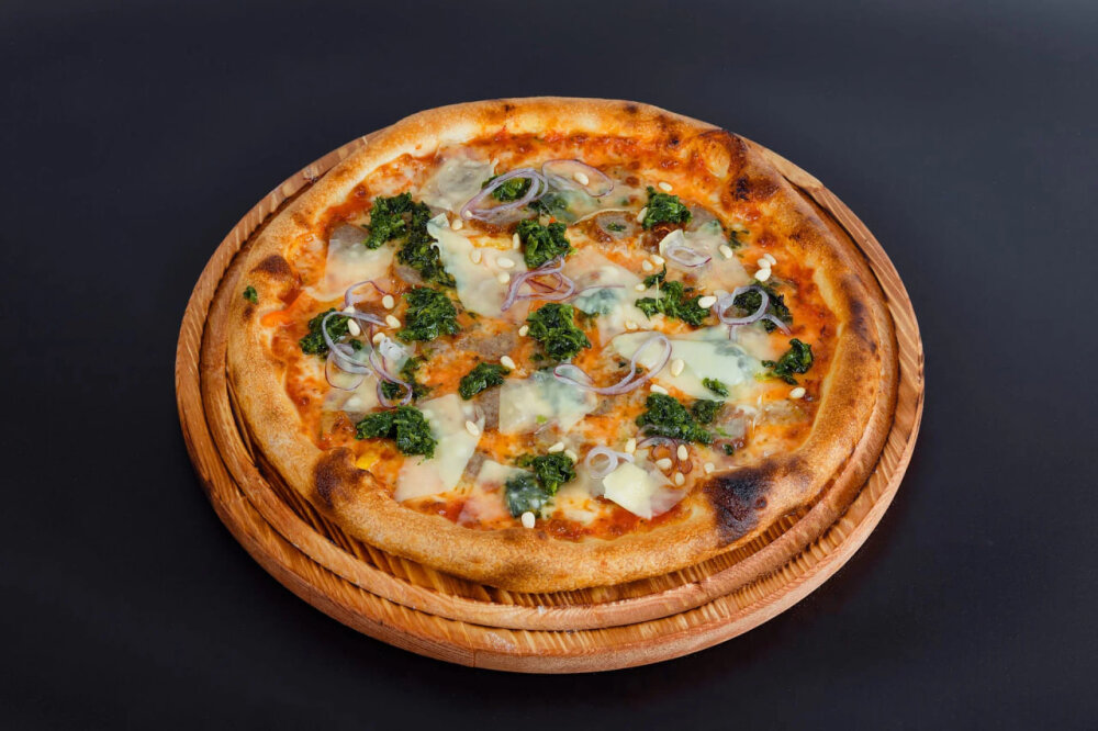 Пицца с колбасками и кедровым орехом в Алматы с доставкой на дом