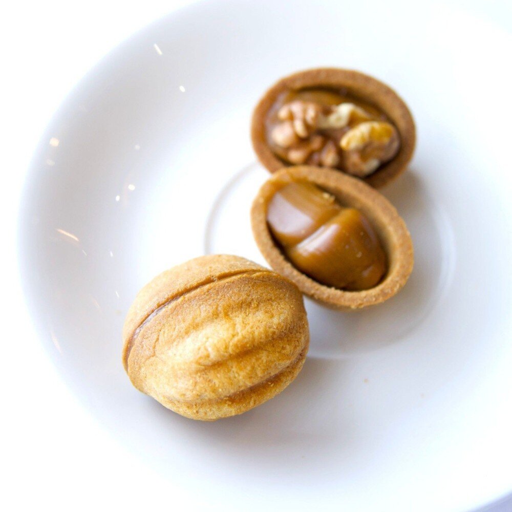 Орешки (коробочка 10 шт)