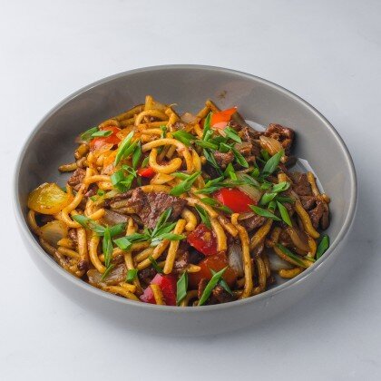 Цомян (жареный лагман)