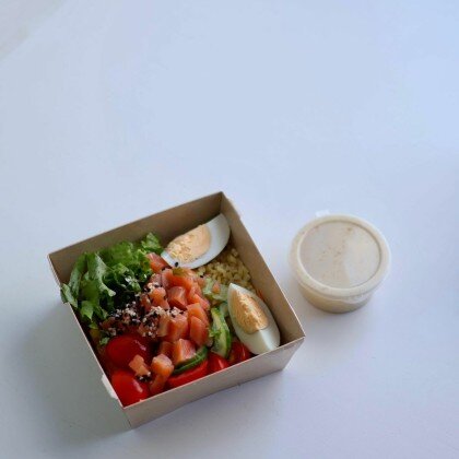 Боул с семгой и булгуром с собой