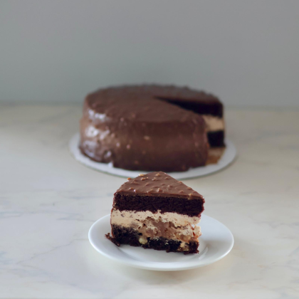 Кусочек Сникерс