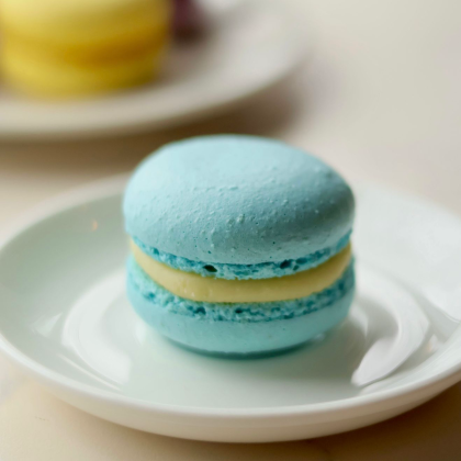 Макаронс Базилик Лайм.