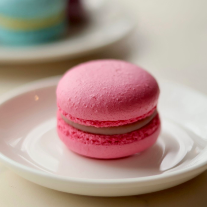 Макарон с Малиной.