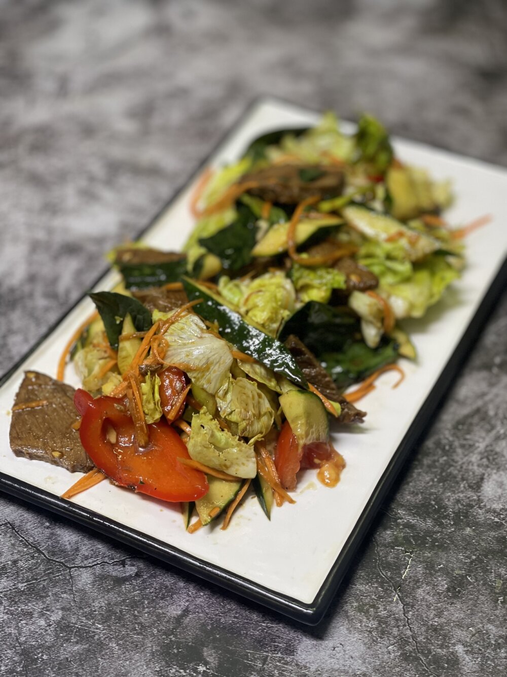 Рецепт тайского салата с говядиной и зеленым горошком 🥗 (Nam Tok)