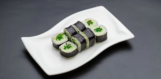 Ролл с чуккой