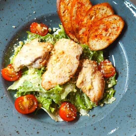 Цезарь с курицей