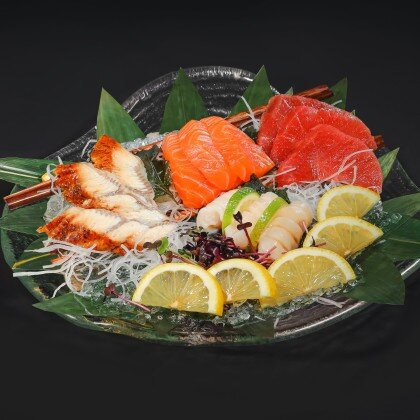 Среднее ассорти сашими