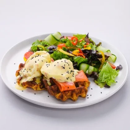 Картофельные вафли с лососем