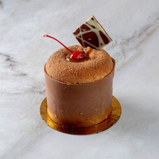 Пирожное Вишня в шоколаде