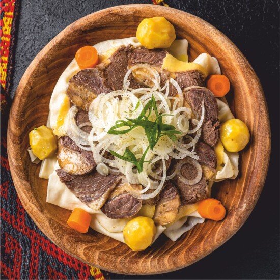 БЕШБАРМАК ИЗ  КОНИНЫ