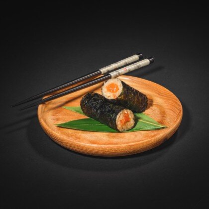 Хэнд ролл с лососем