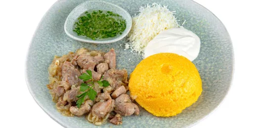 Мамалыга с курицей