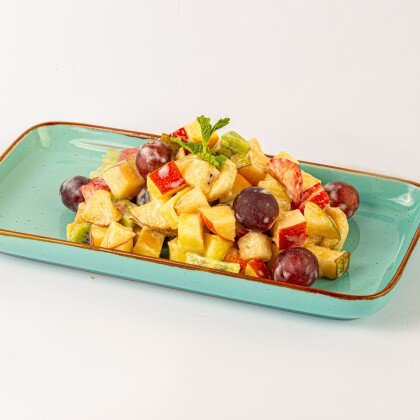 Фрукты в йогурте