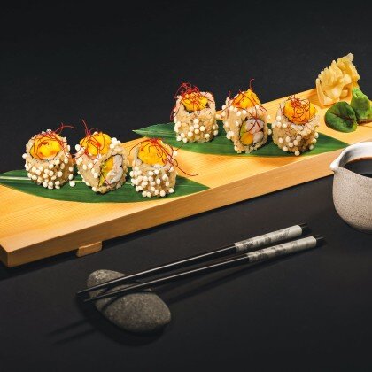 Ролл с креветкой