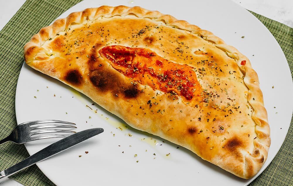 Calzone с ветчиной