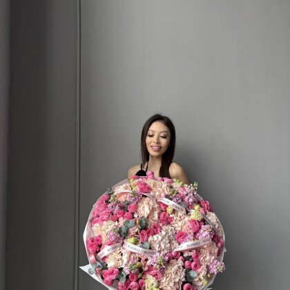 Роскошный круглый букет (6.1)