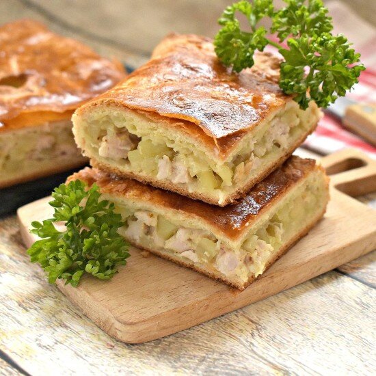 Пирог пирог слоёный с курицей