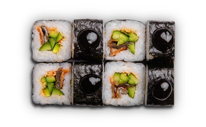 Ролл с угрем и огурцом