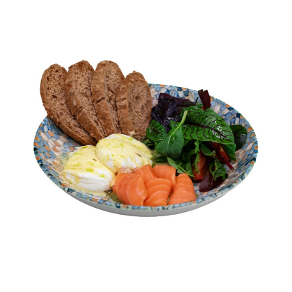 Яйцо пашот с лососем и гуакамоле