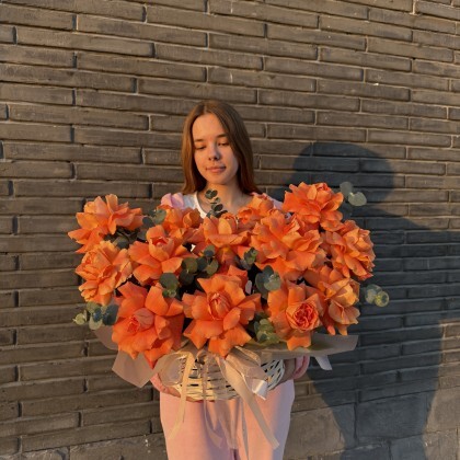 КОРЗИНА ВЫВЕРНУТЫХ РОЗ