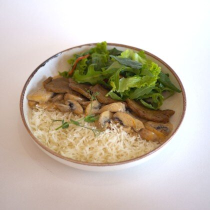 Телятина с грибами и рисом
