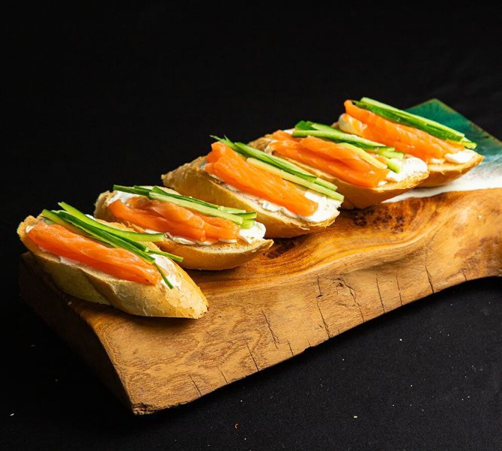 Гастробокс Брускетта с семгой 5 шт/Предзаказ