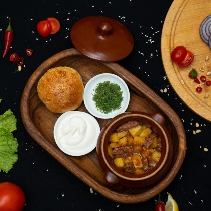 Жаркое с говядиной в горшочке