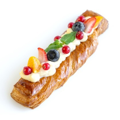 Косичка Ягодная с заварным кремом