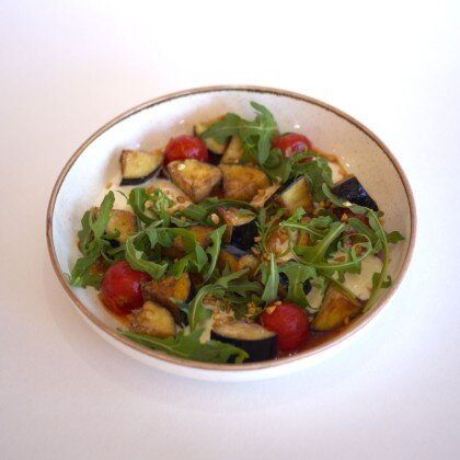 Салат с Хрустящими Баклажанами и Страчателлой