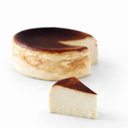 Кусочек чизкейк Сан Себастьян