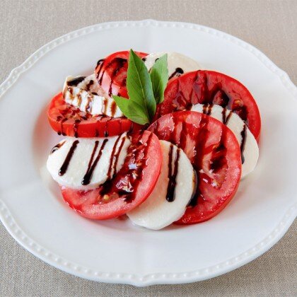 Салат Caprese