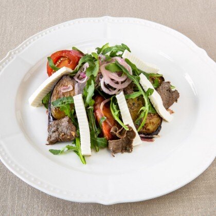 Салат Carne con melanzane  (карне кон меланзе)