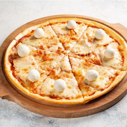 Пицца с семгой и сыром Филадельфия