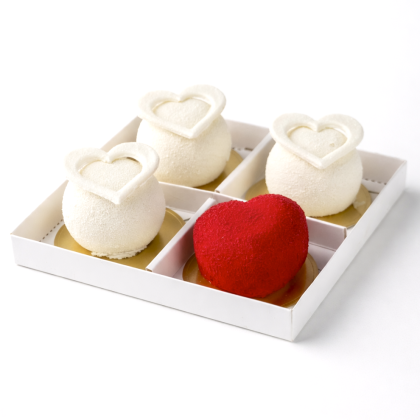 Муссовые пирожные набор "LOVE"