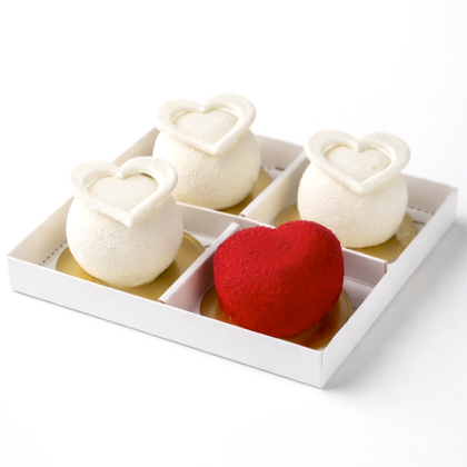 Муссовые пирожные набор "LOVE"